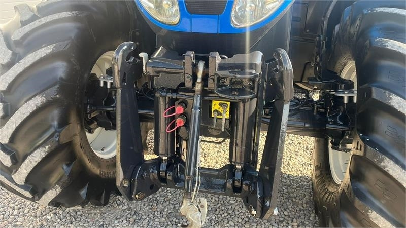 New Holland T7.270 AutoCommand med frontlift - Traktori: kuva New Holland T7.270 AutoCommand med frontlift - Traktori New Holland T7.270 AutoCommand med frontlift - Traktori: kuva New Holland T7.270 AutoCommand med frontlift - Traktori