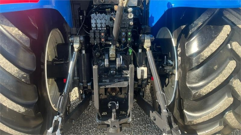 New Holland T7.270 AutoCommand med frontlift - Traktori: kuva New Holland T7.270 AutoCommand med frontlift - Traktori New Holland T7.270 AutoCommand med frontlift - Traktori: kuva New Holland T7.270 AutoCommand med frontlift - Traktori