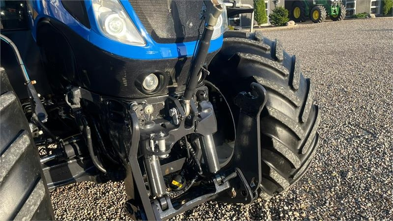 New Holland T7.315 Automatisk dæktrykreguleringssystem, frontl - Traktori: kuva New Holland T7.315 Automatisk dæktrykreguleringssystem, frontl - Traktori New Holland T7.315 Automatisk dæktrykreguleringssystem, frontl - Traktori: kuva New Holland T7.315 Automatisk dæktrykreguleringssystem, frontl - Traktori