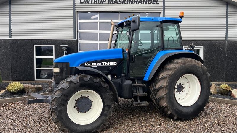 New Holland TM150 Med frontlift - Traktori: kuva New Holland TM150 Med frontlift - Traktori New Holland TM150 Med frontlift - Traktori: kuva New Holland TM150 Med frontlift - Traktori