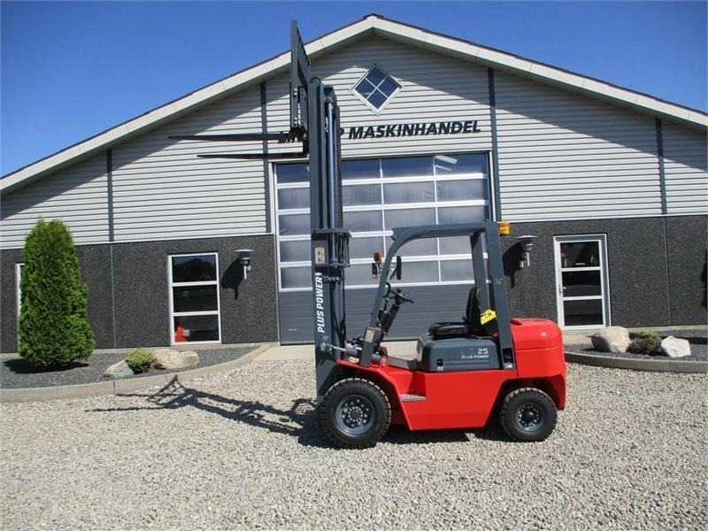 PlusPower 25 2500kg truck, med hydraulisk sideskif - Dieseltrukki: kuva PlusPower 25 2500kg truck, med hydraulisk sideskif - Dieseltrukki PlusPower 25 2500kg truck, med hydraulisk sideskif - Dieseltrukki: kuva PlusPower 25 2500kg truck, med hydraulisk sideskif - Dieseltrukki