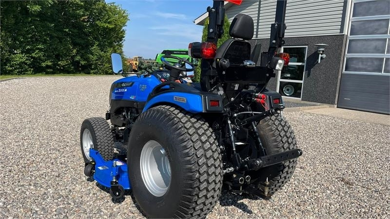 Solis 26 HST Hydrostat Turf hjul og klipperbord - Ruohonleikkuri: kuva Solis 26 HST Hydrostat Turf hjul og klipperbord - Ruohonleikkuri Solis 26 HST Hydrostat Turf hjul og klipperbord - Ruohonleikkuri: kuva Solis 26 HST Hydrostat Turf hjul og klipperbord - Ruohonleikkuri