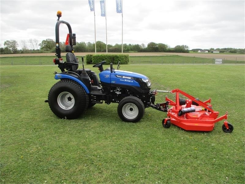 Solis 26 HST med frontlift,front PTO og turf æk - Traktori: kuva Solis 26 HST med frontlift,front PTO og turf æk - Traktori Solis 26 HST med frontlift,front PTO og turf æk - Traktori: kuva Solis 26 HST med frontlift,front PTO og turf æk - Traktori