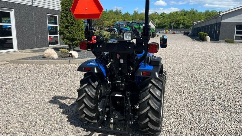 Kunnan traktori Solis S26 6+2 Gearmaskine med Servostyring og brede trak: kuva Kunnan traktori Solis S26 6+2 Gearmaskine med Servostyring og brede trak