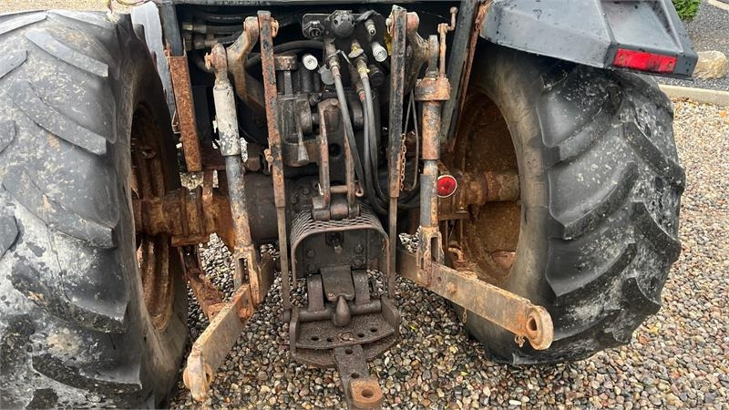 Valmet 455 Med en slags frontlift - Traktori: kuva Valmet 455 Med en slags frontlift - Traktori Valmet 455 Med en slags frontlift - Traktori: kuva Valmet 455 Med en slags frontlift - Traktori