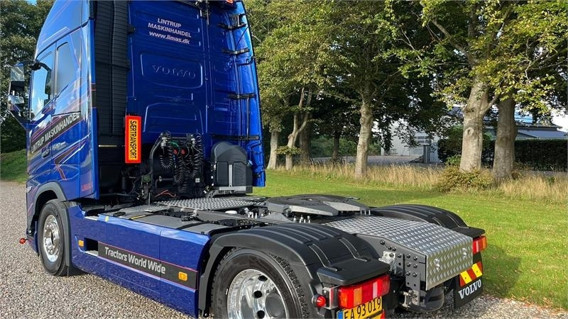Volvo FH 540 Globetrotter XL, fuld luft affjedring og Al - Vetopöytäauto: kuva Volvo FH 540 Globetrotter XL, fuld luft affjedring og Al - Vetopöytäauto Volvo FH 540 Globetrotter XL, fuld luft affjedring og Al - Vetopöytäauto: kuva Volvo FH 540 Globetrotter XL, fuld luft affjedring og Al - Vetopöytäauto