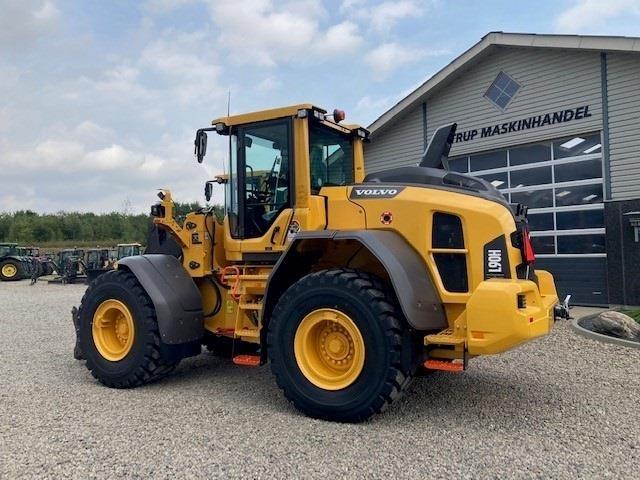 Volvo SALG & UDLEJNING AF GUMMIGEDER OGSÅ MED FORKØBSRET - Pyöräkuormaaja: kuva Volvo SALG & UDLEJNING AF GUMMIGEDER OGSÅ MED FORKØBSRET - Pyöräkuormaaja Volvo SALG & UDLEJNING AF GUMMIGEDER OGSÅ MED FORKØBSRET - Pyöräkuormaaja: kuva Volvo SALG & UDLEJNING AF GUMMIGEDER OGSÅ MED FORKØBSRET - Pyöräkuormaaja