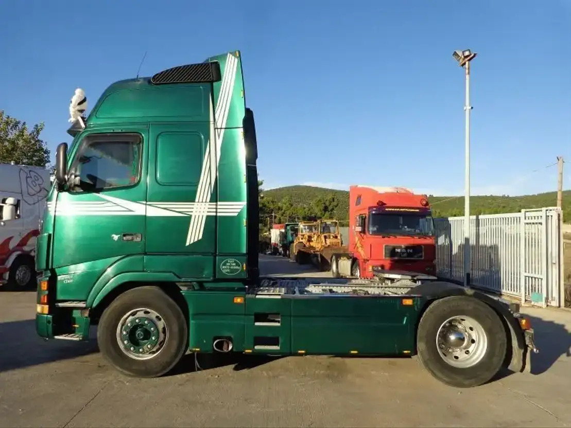 Volvo FH 12.420 Volvo FH12.420 4X2 - Vetopöytäauto: kuva Volvo FH 12.420 Volvo FH12.420 4X2 - Vetopöytäauto Volvo FH 12.420 Volvo FH12.420 4X2 - Vetopöytäauto: kuva Volvo FH 12.420 Volvo FH12.420 4X2 - Vetopöytäauto