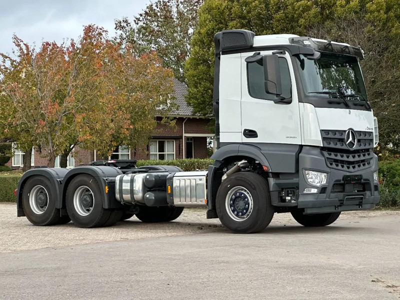 Mercedes-Benz Arocs 3351 6x4 LS!! TRK 180ton!!UNUSED!!TURBO RETARDER!!BELGIUM TRUCK!! - Vetopöytäauto: kuva Mercedes-Benz Arocs 3351 6x4 LS!! TRK 180ton!!UNUSED!!TURBO RETARDER!!BELGIUM TRUCK!! - Vetopöytäauto Mercedes-Benz Arocs 3351 6x4 LS!! TRK 180ton!!UNUSED!!TURBO RETARDER!!BELGIUM TRUCK!! - Vetopöytäauto: kuva Mercedes-Benz Arocs 3351 6x4 LS!! TRK 180ton!!UNUSED!!TURBO RETARDER!!BELGIUM TRUCK!! - Vetopöytäauto