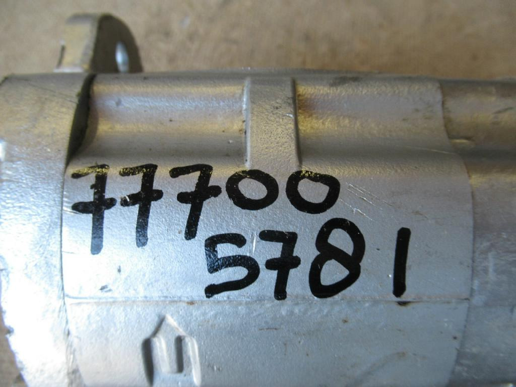 Hydraulisen tehostimen pumppu - Rakennuskoneet Kayaba KRP-17-8CJ2L3AR -: kuva Hydraulisen tehostimen pumppu - Rakennuskoneet Kayaba KRP-17-8CJ2L3AR -