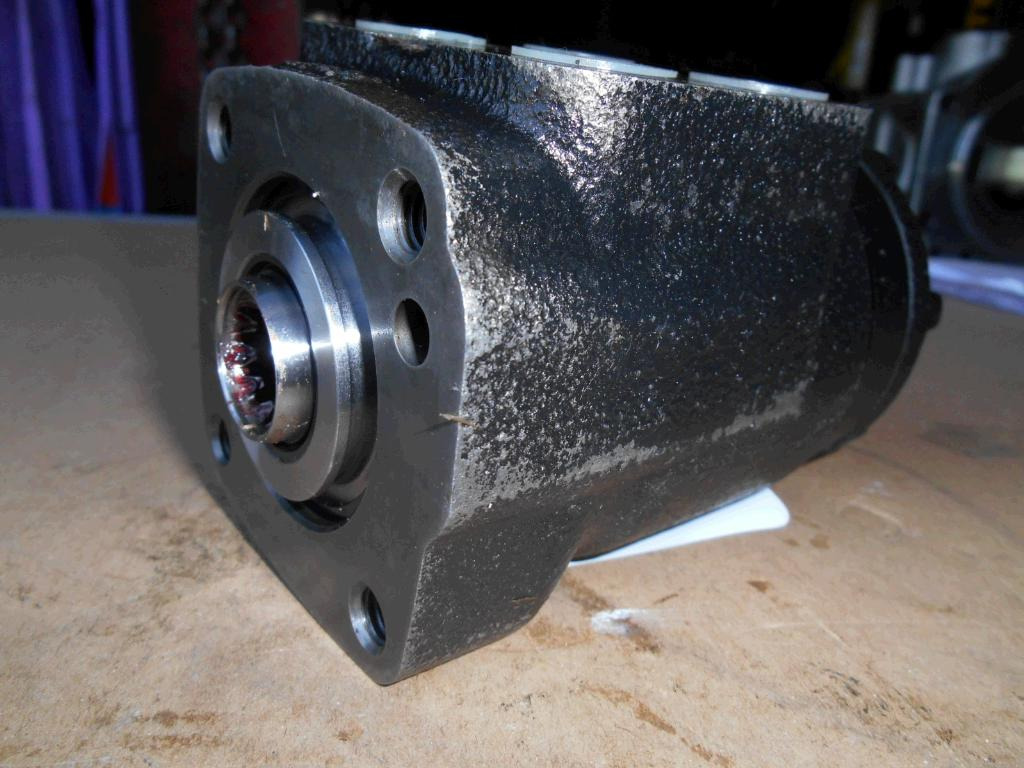 New Holland 4403248 - Hydraulimoottori - Rakennuskoneet: kuva New Holland 4403248 - Hydraulimoottori - Rakennuskoneet New Holland 4403248 - Hydraulimoottori - Rakennuskoneet: kuva New Holland 4403248 - Hydraulimoottori - Rakennuskoneet