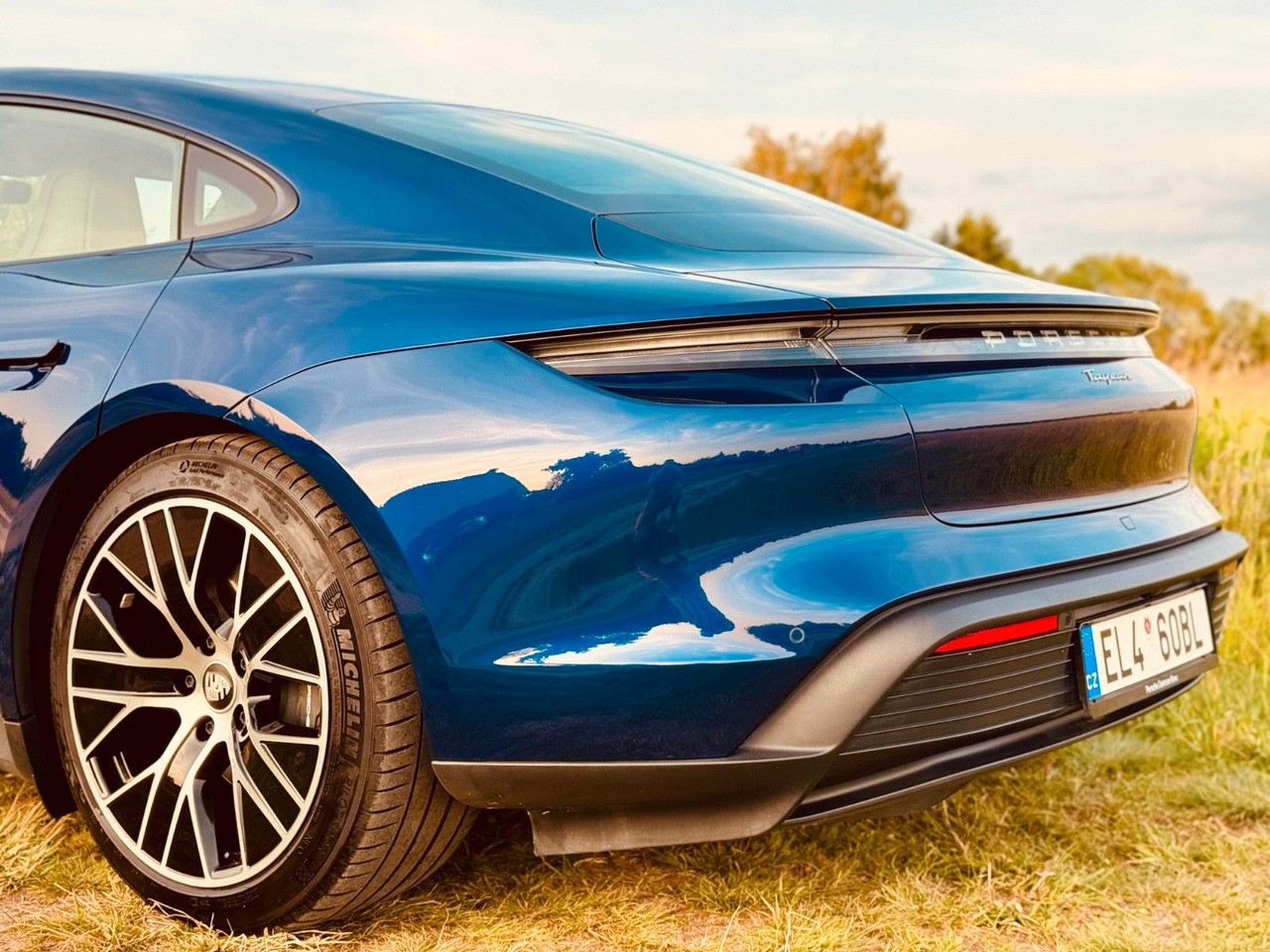 Porsche Taycan CR - Coupe: kuva Porsche Taycan CR - Coupe Porsche Taycan CR - Coupe: kuva Porsche Taycan CR - Coupe