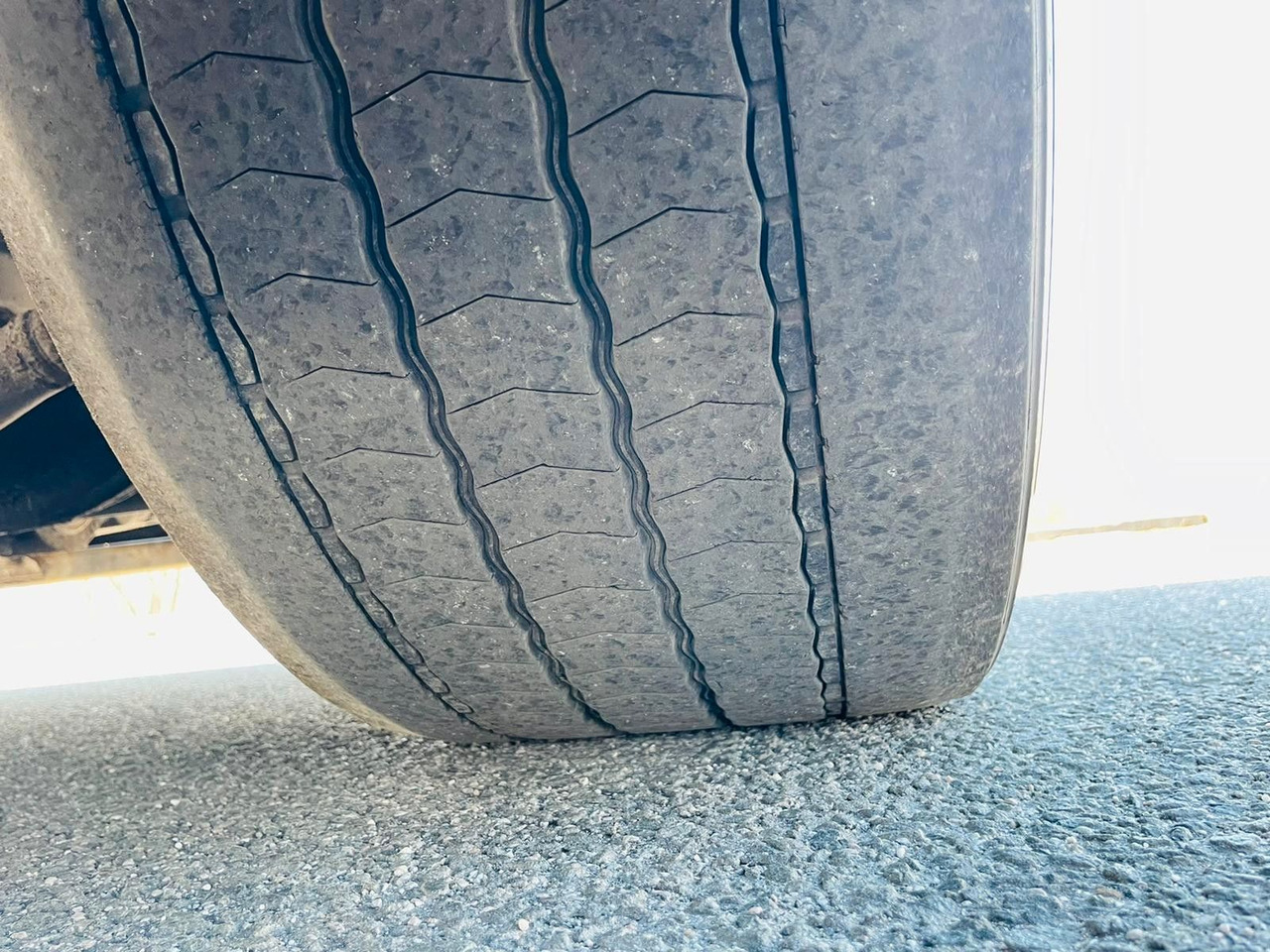 Vetopöytäauto Volvo FH13 420 MEGA: kuva Vetopöytäauto Volvo FH13 420 MEGA