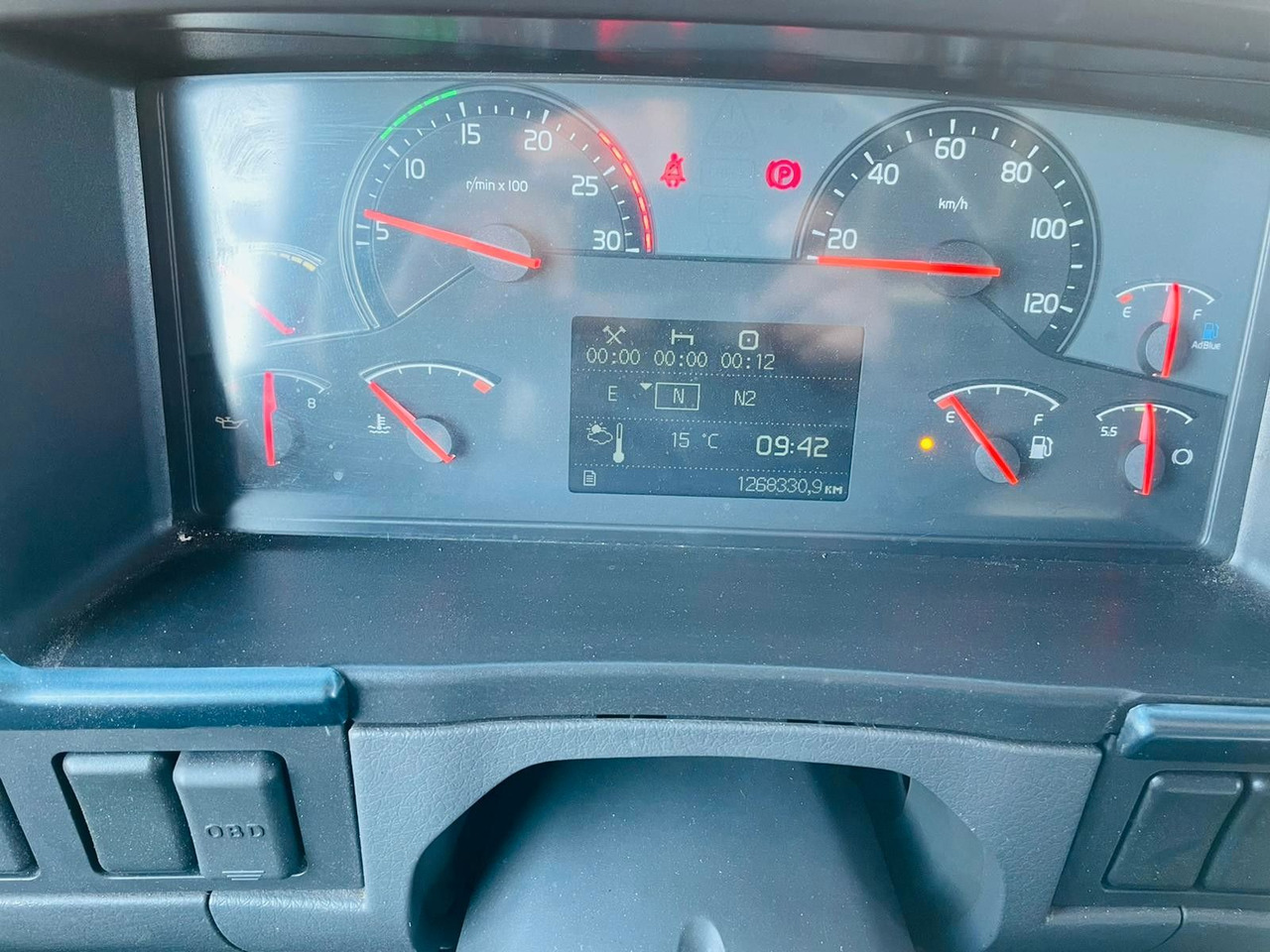 Vetopöytäauto Volvo FH13 420 MEGA: kuva Vetopöytäauto Volvo FH13 420 MEGA
