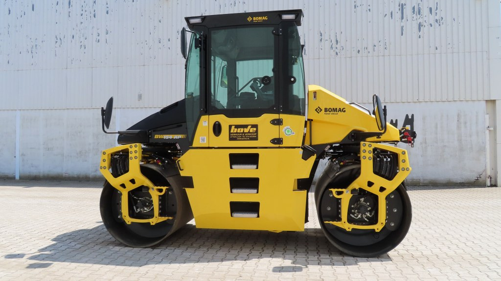 Bomag BW 154 AP 5 - Tiejyrä: kuva Bomag BW 154 AP 5 - Tiejyrä Bomag BW 154 AP 5 - Tiejyrä: kuva Bomag BW 154 AP 5 - Tiejyrä