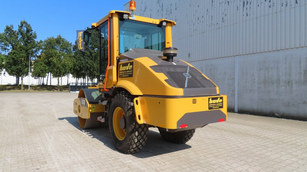 Volvo SD75 B - Tiivistyskone: kuva Volvo SD75 B - Tiivistyskone Volvo SD75 B - Tiivistyskone: kuva Volvo SD75 B - Tiivistyskone