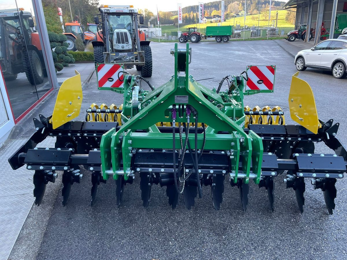 Kerner Helix H300 - Lautasäes: kuva Kerner Helix H300 - Lautasäes Kerner Helix H300 - Lautasäes: kuva Kerner Helix H300 - Lautasäes