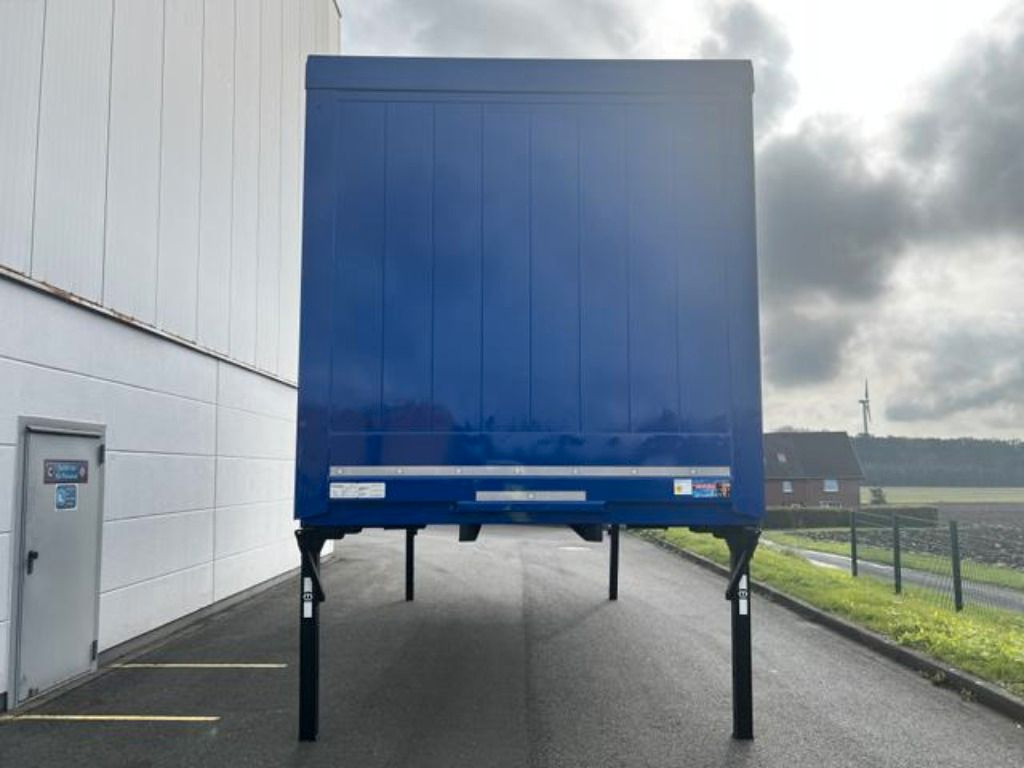 Krone Heck mit Portaltüren  - Vaihtokori - pressukapelli: kuva Krone Heck mit Portaltüren  - Vaihtokori - pressukapelli Krone Heck mit Portaltüren  - Vaihtokori - pressukapelli: kuva Krone Heck mit Portaltüren  - Vaihtokori - pressukapelli