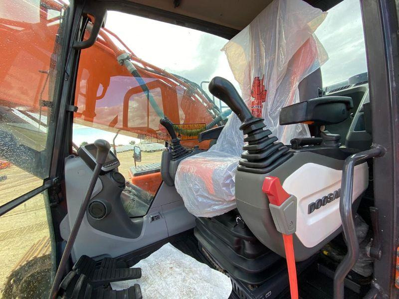 Doosan DX300LC - Telakaivukone: kuva Doosan DX300LC - Telakaivukone Doosan DX300LC - Telakaivukone: kuva Doosan DX300LC - Telakaivukone