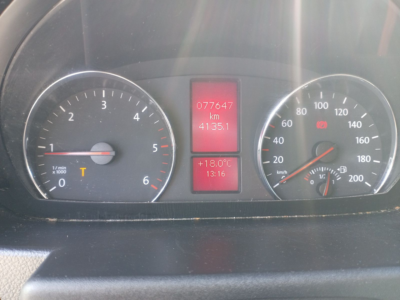 Volkswagen Crafter 50 Koffer 2.0 TDI LR 120 kW Diesel - Jakeluauto: kuva Volkswagen Crafter 50 Koffer 2.0 TDI LR 120 kW Diesel - Jakeluauto Volkswagen Crafter 50 Koffer 2.0 TDI LR 120 kW Diesel - Jakeluauto: kuva Volkswagen Crafter 50 Koffer 2.0 TDI LR 120 kW Diesel - Jakeluauto