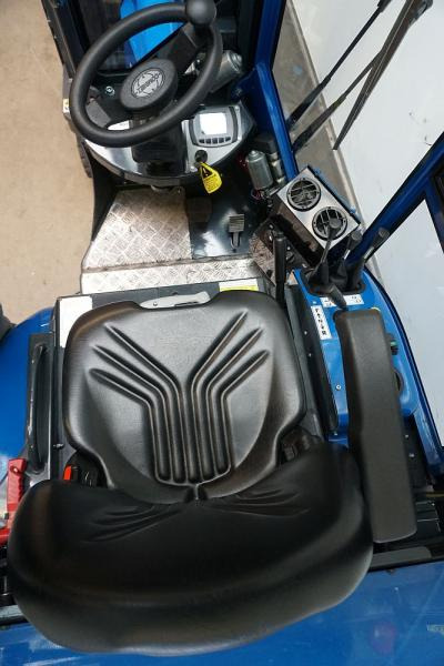 Combilift AISLE MASTER 20S - Sähkötrukki: kuva Combilift AISLE MASTER 20S - Sähkötrukki Combilift AISLE MASTER 20S - Sähkötrukki: kuva Combilift AISLE MASTER 20S - Sähkötrukki