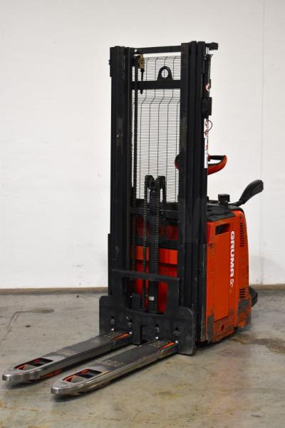 Linde D 14 AP 133 - Pinoamistrukki: kuva Linde D 14 AP 133 - Pinoamistrukki Linde D 14 AP 133 - Pinoamistrukki: kuva Linde D 14 AP 133 - Pinoamistrukki