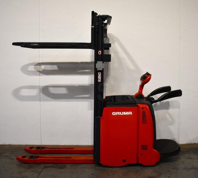Linde D 14 AP 133 - Pinoamistrukki: kuva Linde D 14 AP 133 - Pinoamistrukki Linde D 14 AP 133 - Pinoamistrukki: kuva Linde D 14 AP 133 - Pinoamistrukki