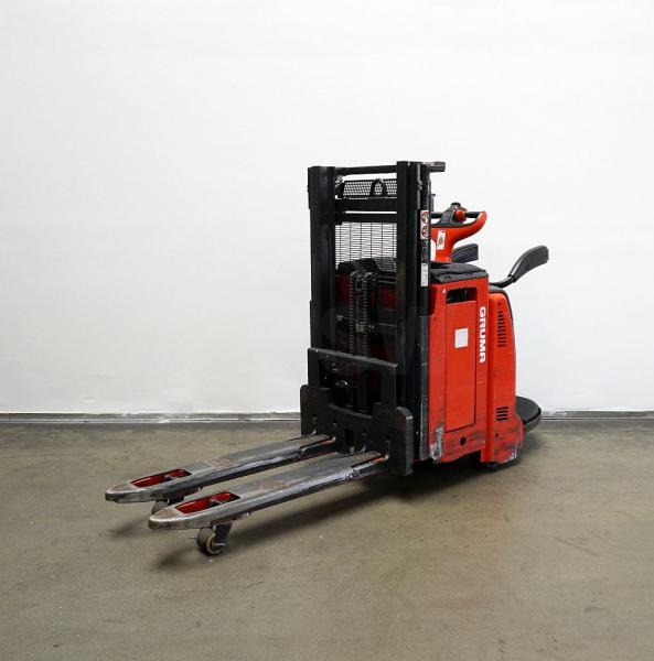 Linde D 14 AP 133 - Pinoamistrukki: kuva Linde D 14 AP 133 - Pinoamistrukki Linde D 14 AP 133 - Pinoamistrukki: kuva Linde D 14 AP 133 - Pinoamistrukki