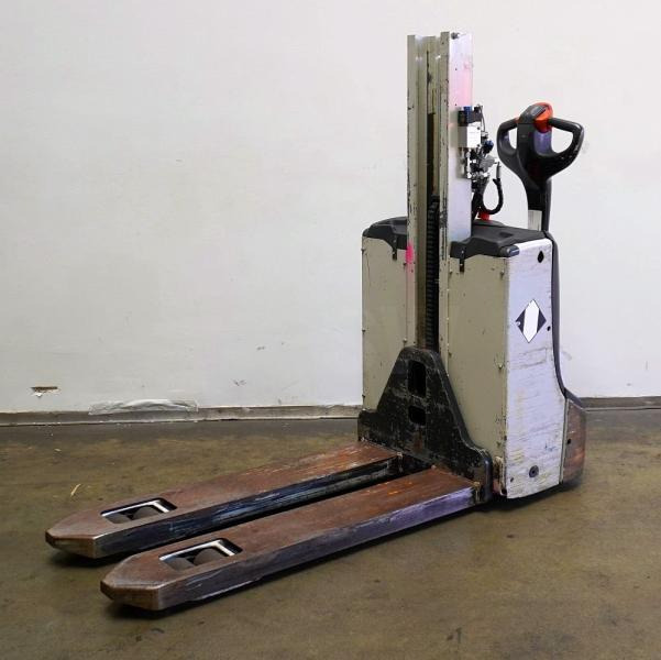 Linde T 16 1152 - Haarukkavaunu: kuva Linde T 16 1152 - Haarukkavaunu Linde T 16 1152 - Haarukkavaunu: kuva Linde T 16 1152 - Haarukkavaunu