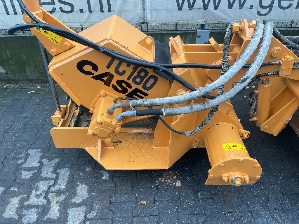 Case TC 180 - Asfalttijyrsimen: kuva Case TC 180 - Asfalttijyrsimen Case TC 180 - Asfalttijyrsimen: kuva Case TC 180 - Asfalttijyrsimen