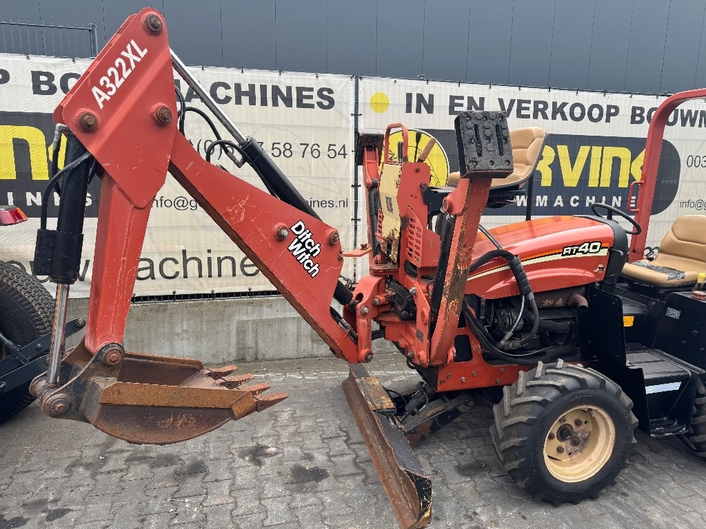 Ditch Witch RT 40 - Ojankaivuukone: kuva Ditch Witch RT 40 - Ojankaivuukone Ditch Witch RT 40 - Ojankaivuukone: kuva Ditch Witch RT 40 - Ojankaivuukone