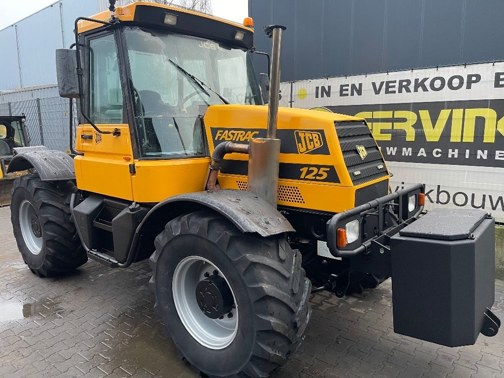 JCB Fastrac 125 - Traktori: kuva JCB Fastrac 125 - Traktori JCB Fastrac 125 - Traktori: kuva JCB Fastrac 125 - Traktori