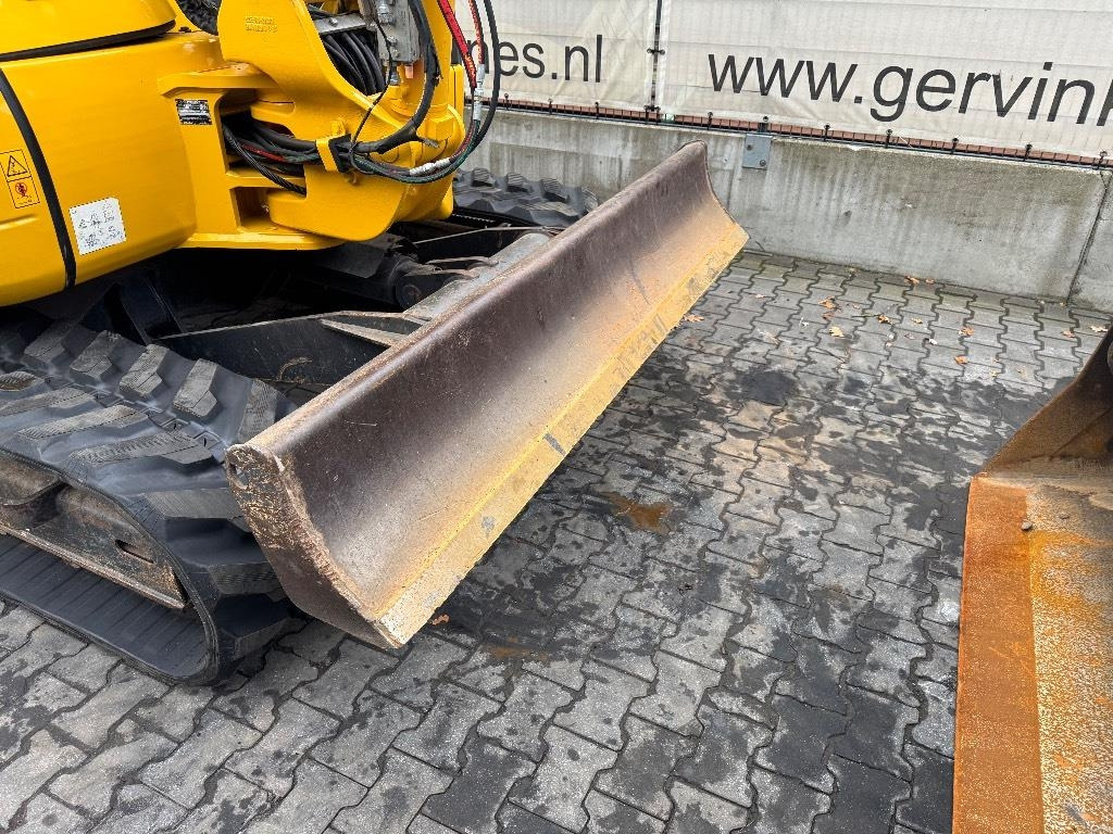 Komatsu PC 80 MR-3 - Minikuormaaja: kuva Komatsu PC 80 MR-3 - Minikuormaaja Komatsu PC 80 MR-3 - Minikuormaaja: kuva Komatsu PC 80 MR-3 - Minikuormaaja