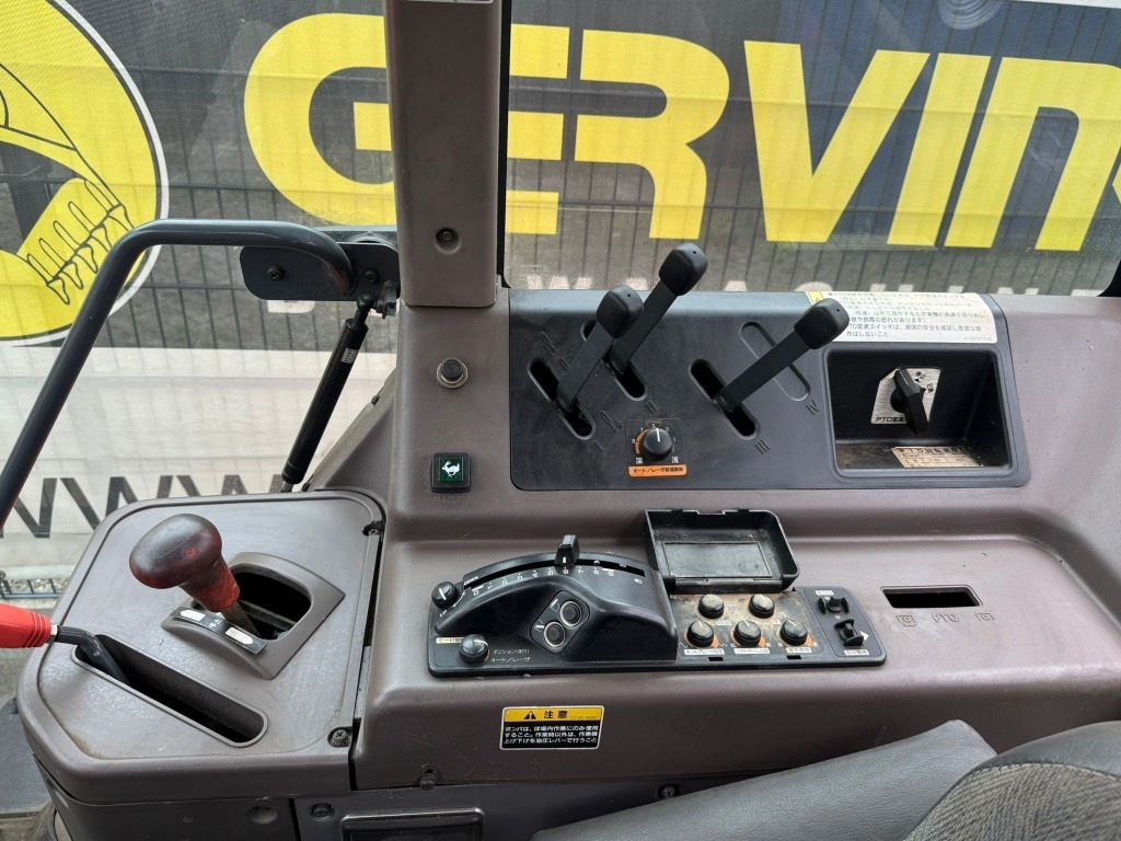 Traktori Kubota KM 90 D: kuva Traktori Kubota KM 90 D Traktori Kubota KM 90 D: kuva Traktori Kubota KM 90 D