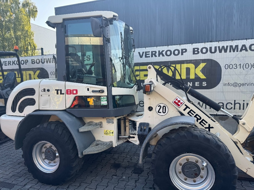 Terex TL 80 - Pyöräkuormaaja: kuva Terex TL 80 - Pyöräkuormaaja Terex TL 80 - Pyöräkuormaaja: kuva Terex TL 80 - Pyöräkuormaaja