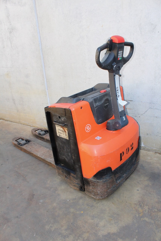 BT LWE 200 - Haarukkavaunu: kuva BT LWE 200 - Haarukkavaunu BT LWE 200 - Haarukkavaunu: kuva BT LWE 200 - Haarukkavaunu