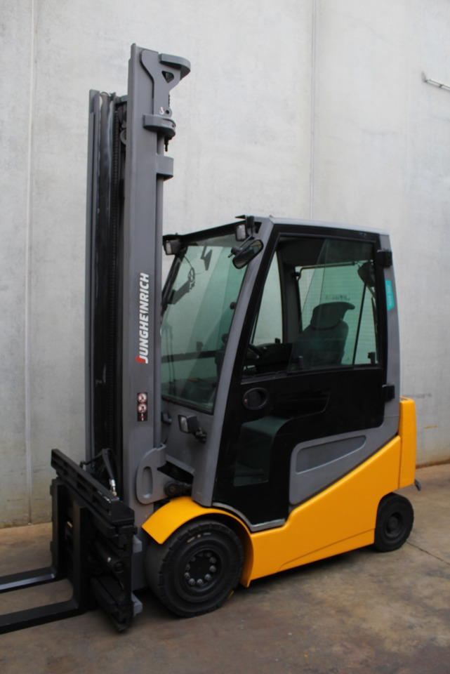 Jungheinrich EFG 425k 470 ZT - Sähkötrukki: kuva Jungheinrich EFG 425k 470 ZT - Sähkötrukki Jungheinrich EFG 425k 470 ZT - Sähkötrukki: kuva Jungheinrich EFG 425k 470 ZT - Sähkötrukki