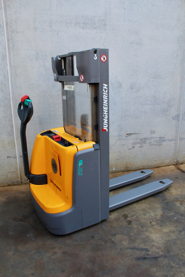 Jungheinrich EJC 110 250 ZZ LI-ion - Pinoamistrukki: kuva Jungheinrich EJC 110 250 ZZ LI-ion - Pinoamistrukki Jungheinrich EJC 110 250 ZZ LI-ion - Pinoamistrukki: kuva Jungheinrich EJC 110 250 ZZ LI-ion - Pinoamistrukki