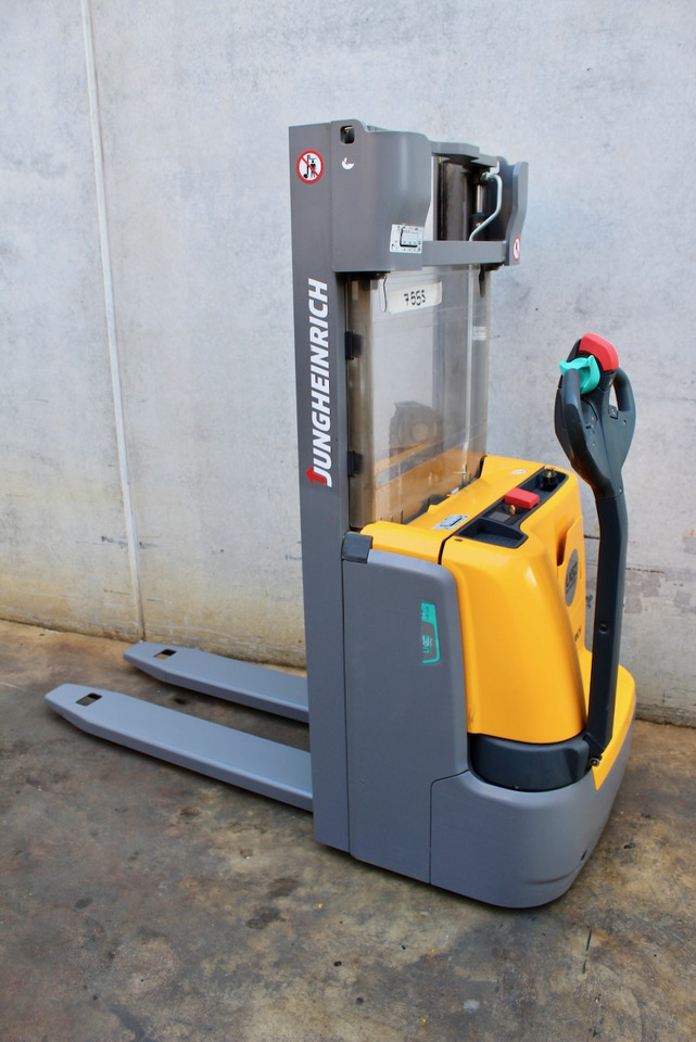 Jungheinrich EJC 110 250 ZZ LI-ion - Pinoamistrukki: kuva Jungheinrich EJC 110 250 ZZ LI-ion - Pinoamistrukki Jungheinrich EJC 110 250 ZZ LI-ion - Pinoamistrukki: kuva Jungheinrich EJC 110 250 ZZ LI-ion - Pinoamistrukki