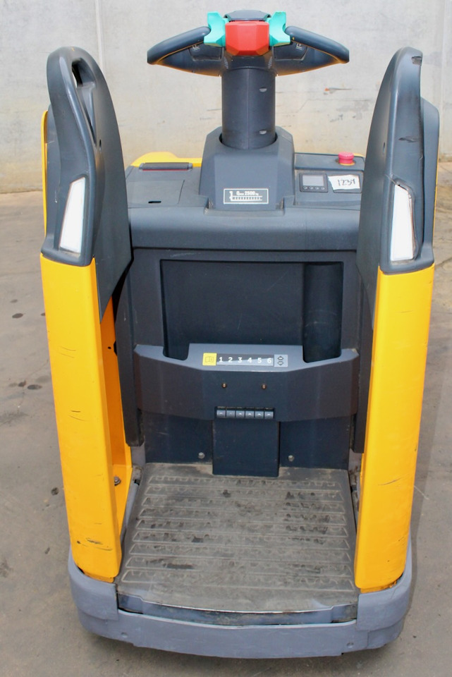 Jungheinrich ERE 125 LI-ION - Haarukkavaunu: kuva Jungheinrich ERE 125 LI-ION - Haarukkavaunu Jungheinrich ERE 125 LI-ION - Haarukkavaunu: kuva Jungheinrich ERE 125 LI-ION - Haarukkavaunu