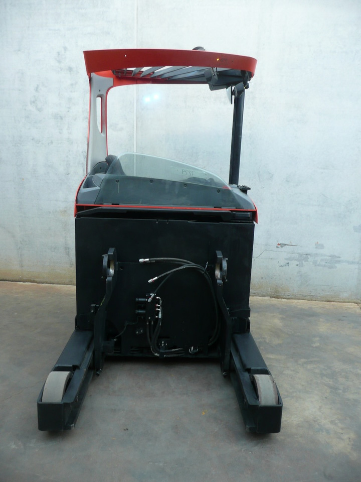 Toyota RRE 160 - Työntömastotrukki: kuva Toyota RRE 160 - Työntömastotrukki Toyota RRE 160 - Työntömastotrukki: kuva Toyota RRE 160 - Työntömastotrukki