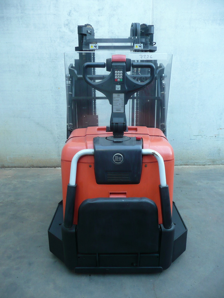 Toyota SPE 120 XR - Pinoamistrukki: kuva Toyota SPE 120 XR - Pinoamistrukki Toyota SPE 120 XR - Pinoamistrukki: kuva Toyota SPE 120 XR - Pinoamistrukki