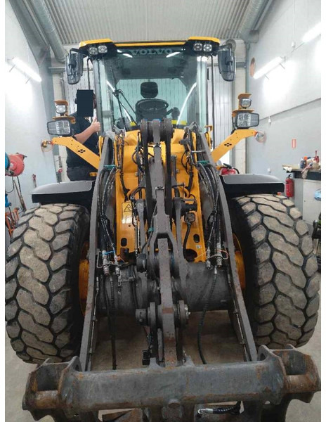 Volvo L 60 H - Pyöräkuormaaja: kuva Volvo L 60 H - Pyöräkuormaaja Volvo L 60 H - Pyöräkuormaaja: kuva Volvo L 60 H - Pyöräkuormaaja