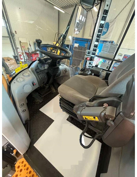 Volvo L 90 H - Pyöräkuormaaja: kuva Volvo L 90 H - Pyöräkuormaaja Volvo L 90 H - Pyöräkuormaaja: kuva Volvo L 90 H - Pyöräkuormaaja