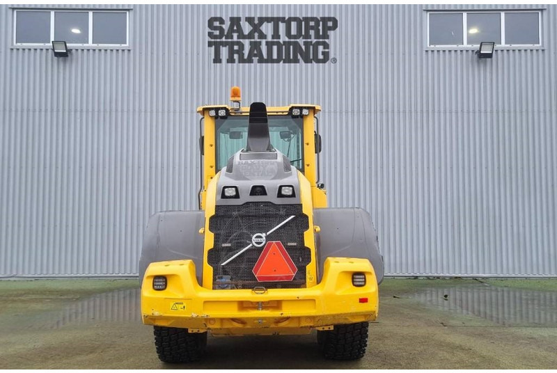 Volvo L90 H, Hjullastare ''SÅLD'' - Pyöräkuormaaja: kuva Volvo L90 H, Hjullastare ''SÅLD'' - Pyöräkuormaaja Volvo L90 H, Hjullastare ''SÅLD'' - Pyöräkuormaaja: kuva Volvo L90 H, Hjullastare ''SÅLD'' - Pyöräkuormaaja