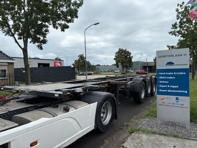 Pacton Containerchassis 20/30ft 2 lift axles ADR - Konttialus/ Vaihtokuormatilat puoliperävaunu: kuva Pacton Containerchassis 20/30ft 2 lift axles ADR - Konttialus/ Vaihtokuormatilat puoliperävaunu Pacton Containerchassis 20/30ft 2 lift axles ADR - Konttialus/ Vaihtokuormatilat puoliperävaunu: kuva Pacton Containerchassis 20/30ft 2 lift axles ADR - Konttialus/ Vaihtokuormatilat puoliperävaunu