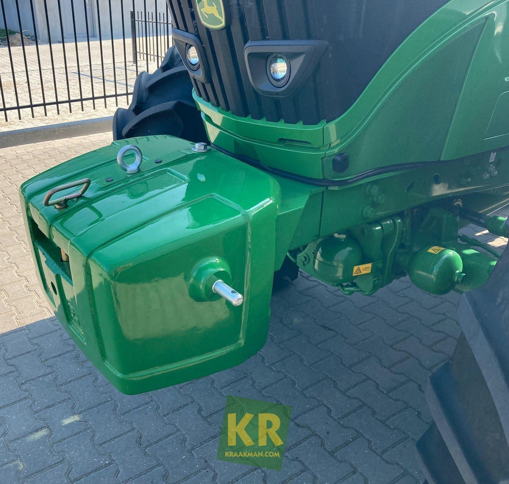 Uusi Traktori 6R 155 John Deere: kuva Uusi Traktori 6R 155 John Deere