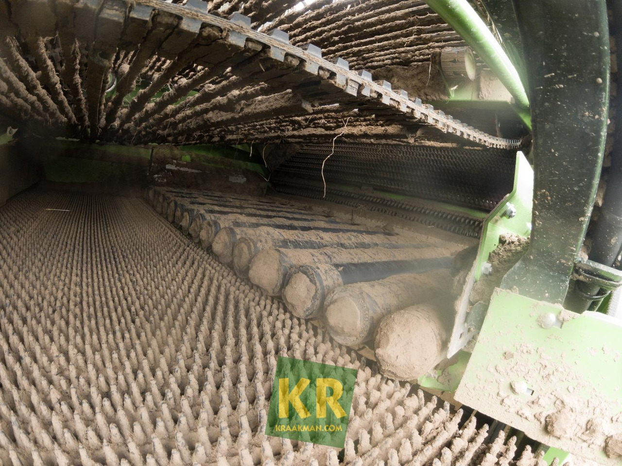 AVR Spirit 9200 aardappelrooier - Perunannostokone: kuva AVR Spirit 9200 aardappelrooier - Perunannostokone AVR Spirit 9200 aardappelrooier - Perunannostokone: kuva AVR Spirit 9200 aardappelrooier - Perunannostokone