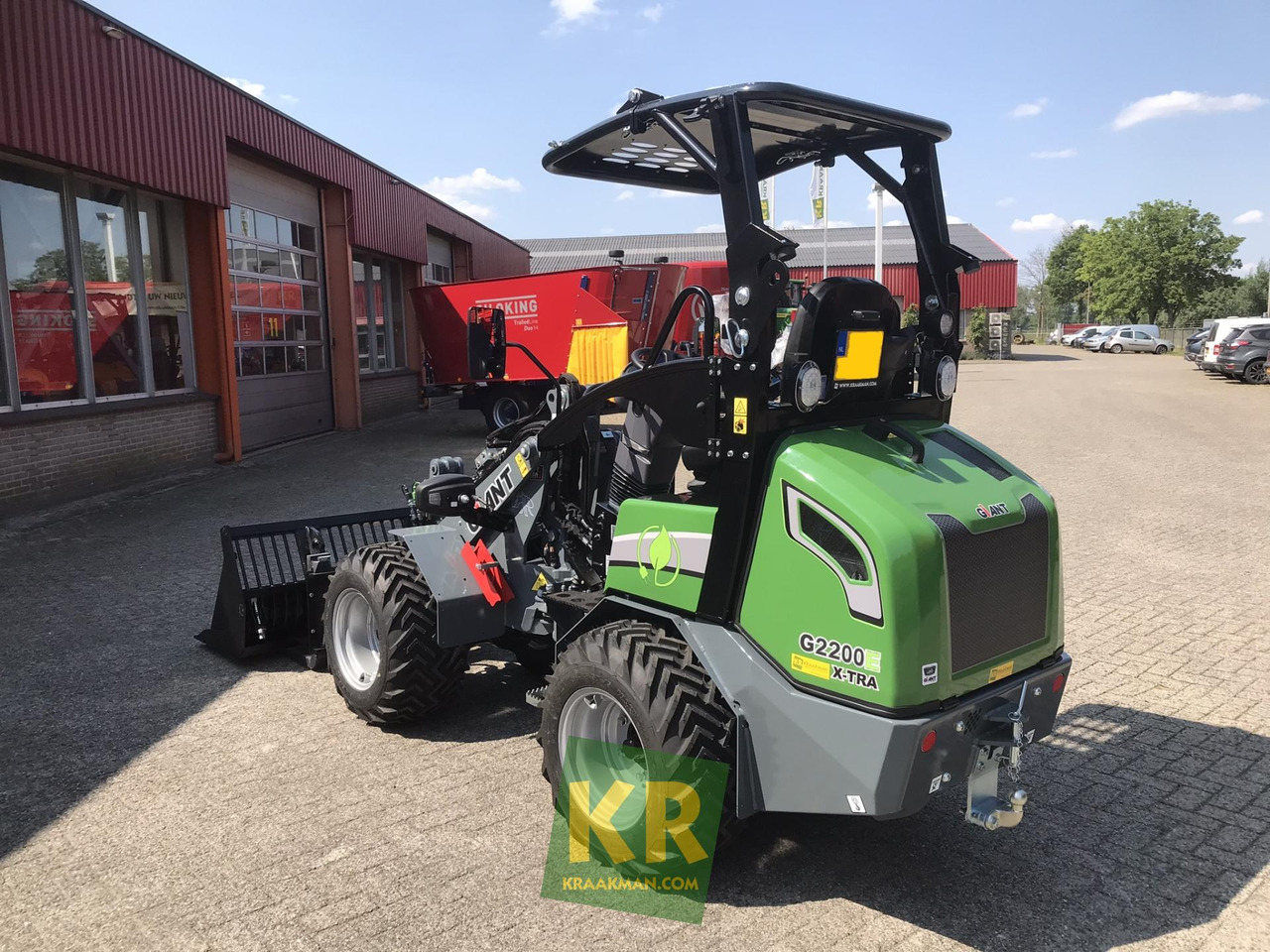 G2200E Giant - Pienkuormaaja: kuva G2200E Giant - Pienkuormaaja G2200E Giant - Pienkuormaaja: kuva G2200E Giant - Pienkuormaaja