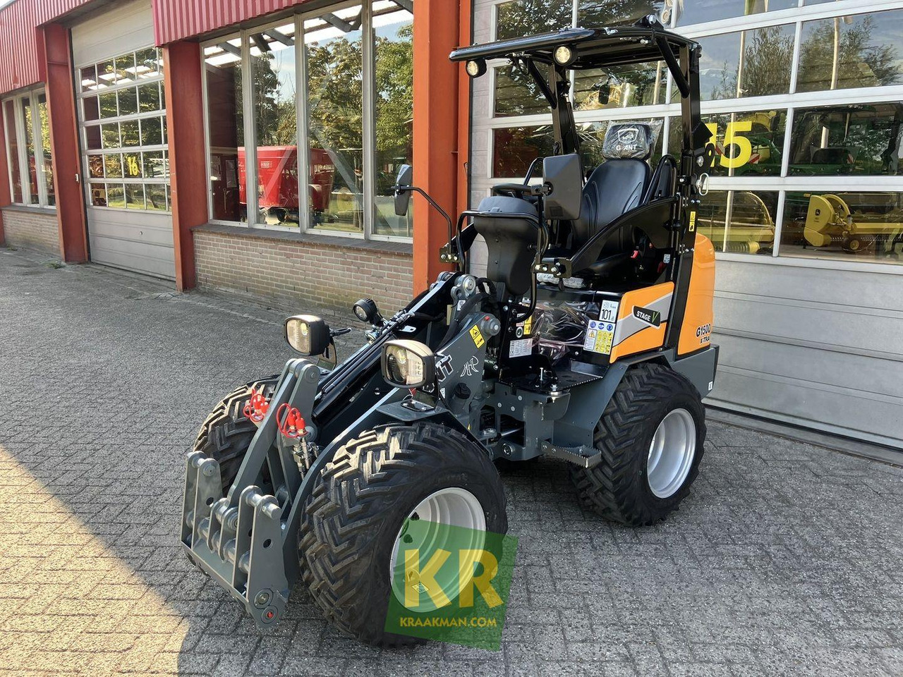 Giant G1500 Xtra  - Pienkuormaaja: kuva Giant G1500 Xtra  - Pienkuormaaja Giant G1500 Xtra  - Pienkuormaaja: kuva Giant G1500 Xtra  - Pienkuormaaja